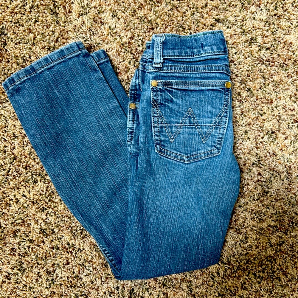 Boys Wrangler Retro slim straight jeans. Youth medium (8 slim).